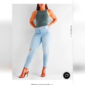 NWT Express Curvy Mid Rise Light Wash Ripped Skinny Jeans
